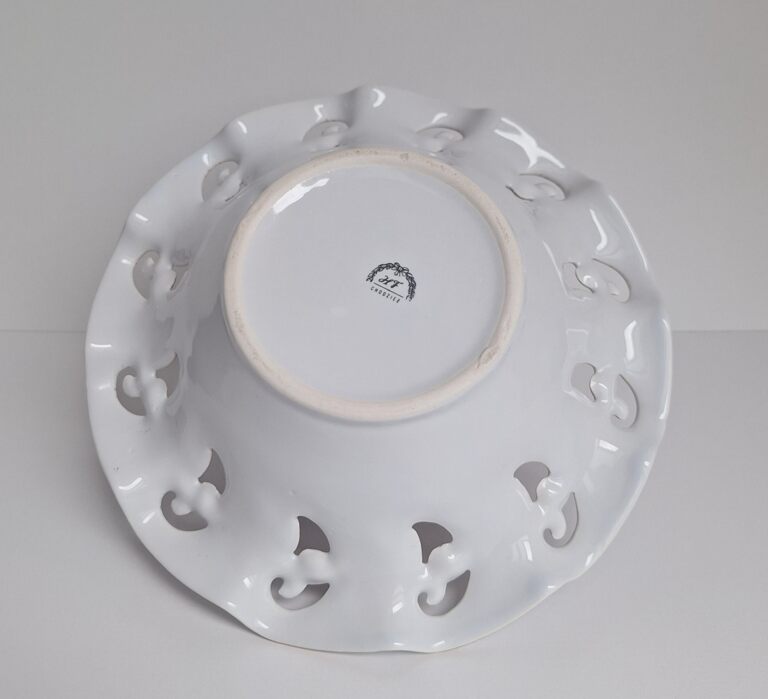 20260513_181336 Porcelanowa Patera Ażurowa – Klasyka z Motywem Róż Chodzież