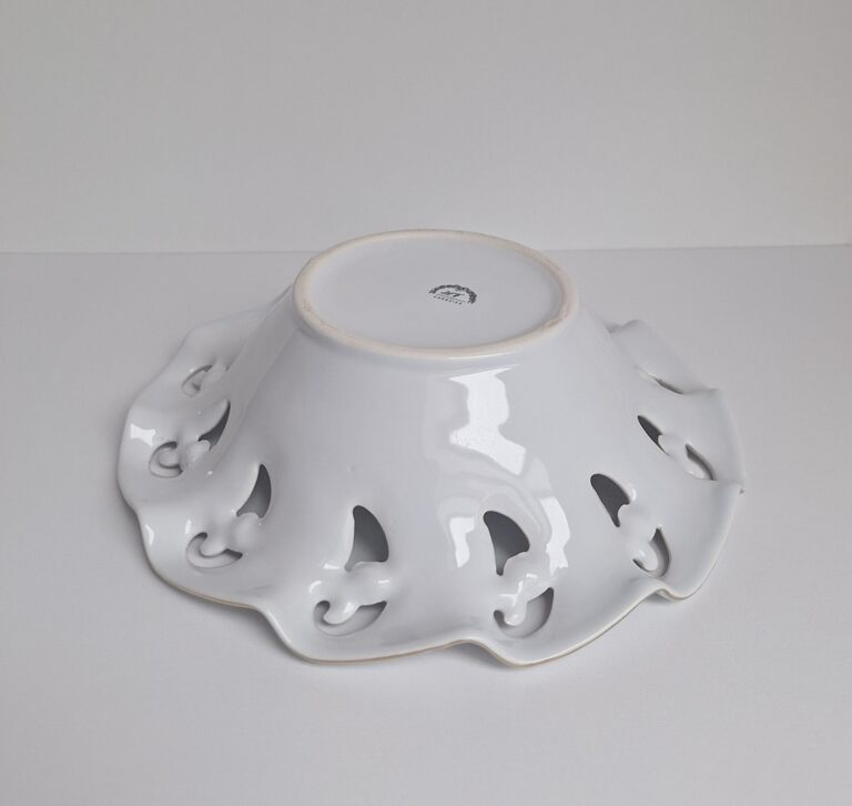 20260513_181614 Porcelanowa Patera Ażurowa – Klasyka z Motywem Róż Chodzież