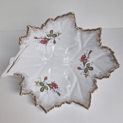Stara Porcelanowa Patera Ozdobna „Liść Klonu” – Chodzież