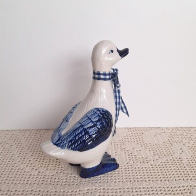20260527_120225 Kaczka / Gęś - figurka z porcelany Victoria Design