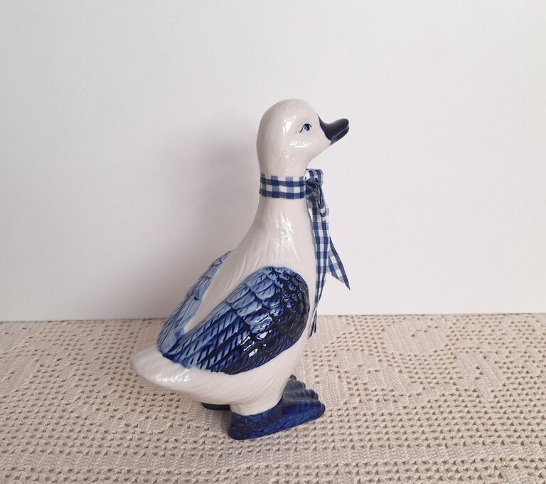 20260527_120225 Kaczka / Gęś - figurka z porcelany Victoria Design