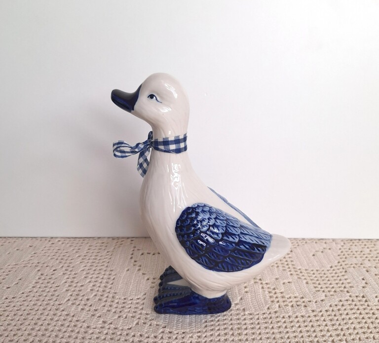 20260527_120512 Kaczka / Gęś - figurka z porcelany Victoria Design