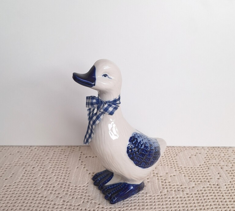 20260527_120530 Kaczka / Gęś - figurka z porcelany Victoria Design