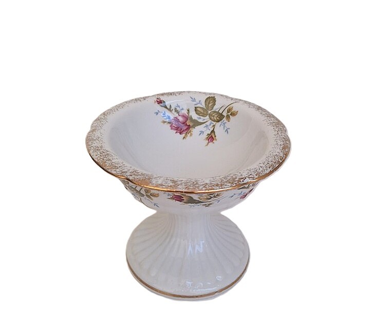 Elegancki Pucharek Porcelanowy Chodzież „Iwona” – Złota Róża