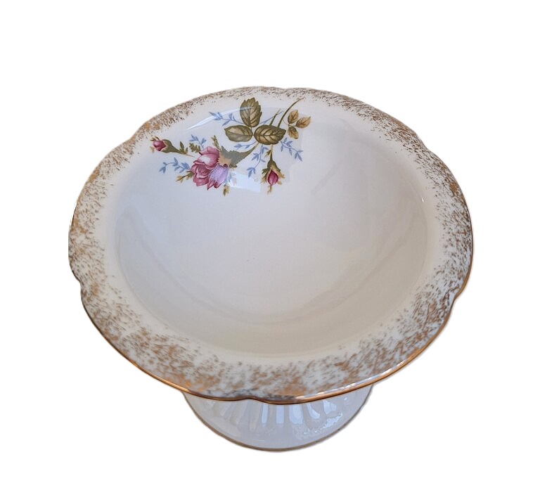 Elegancki Pucharek Porcelanowy Chodzież „Iwona” – Złota Róża