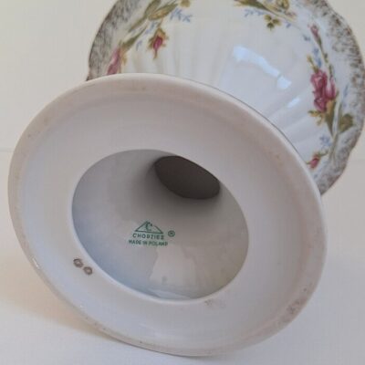Elegancki Pucharek Porcelanowy Chodzież „Iwona” – Złota Róża