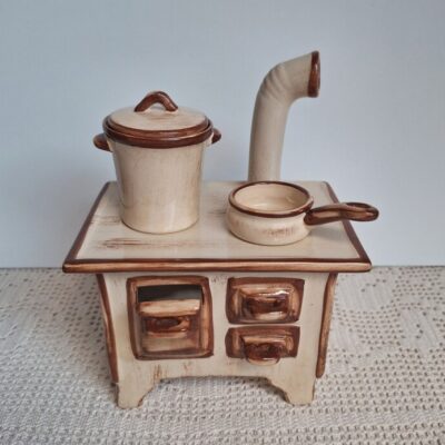 Ceramiczny Podgrzewacz W Kształcie Pieca Kuchennego