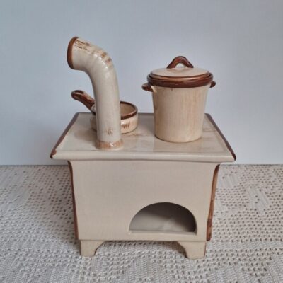 Ceramiczny Podgrzewacz W Kształcie Pieca Kuchennego