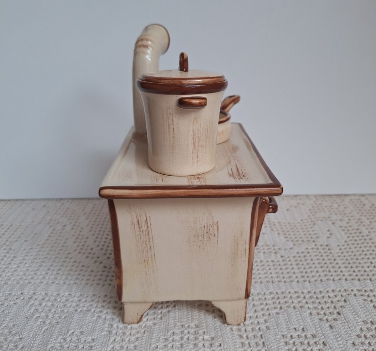 Ceramiczny Podgrzewacz W Kształcie Pieca Kuchennego