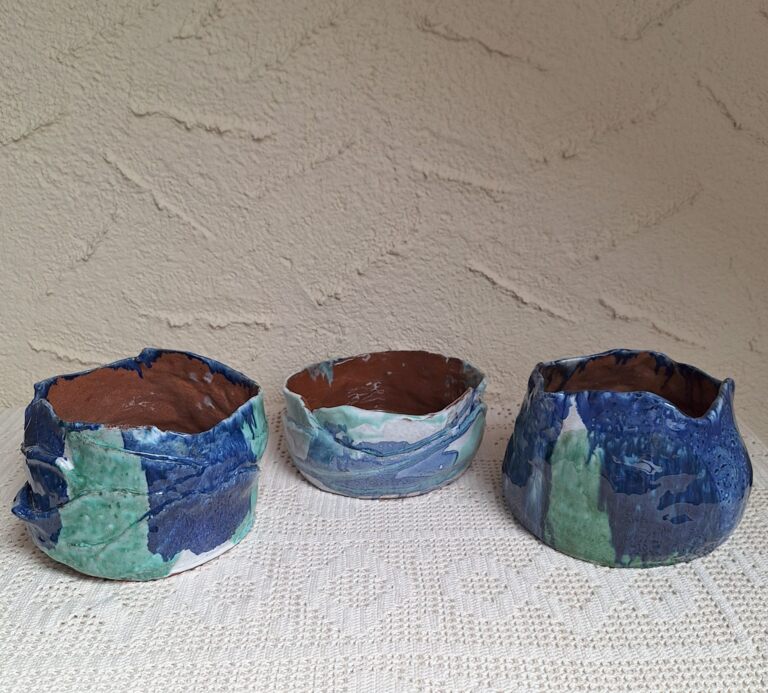 Ceramiczne trio naczyń / osłonek „Morska Głębia” – handmade