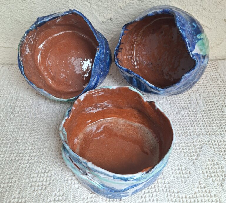 Ceramiczne trio naczyń / osłonek „Morska Głębia” – handmade