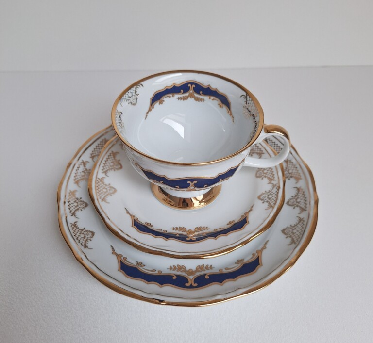 Porcelana Chodzież KAMELIA Trio Śniadaniowe Kobalt Złoto PRL