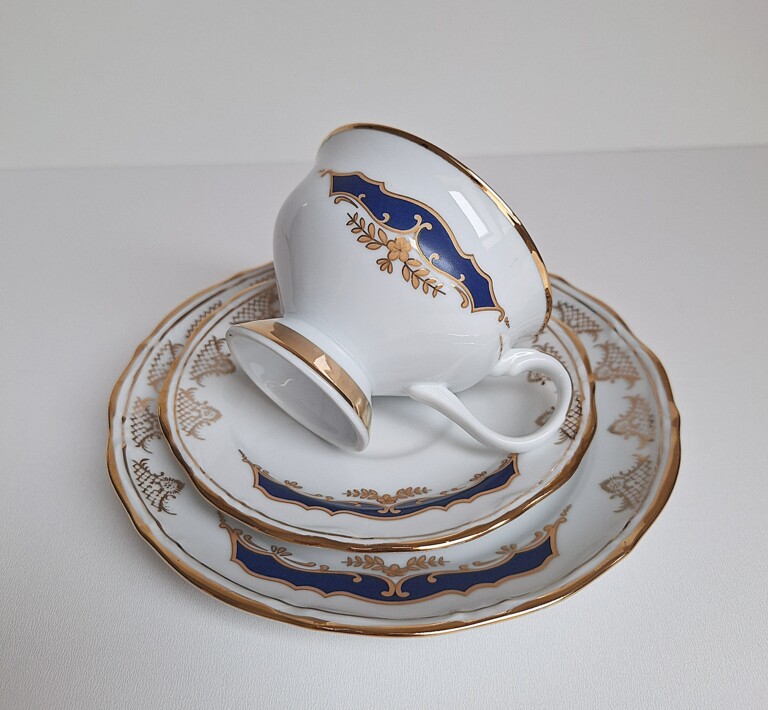 Porcelana Chodzież KAMELIA Trio Śniadaniowe Kobalt Złoto PRL