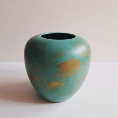 20260616_201521 Ceramiczny Wazon Morski Szmaragd ze Złotym Akcentem