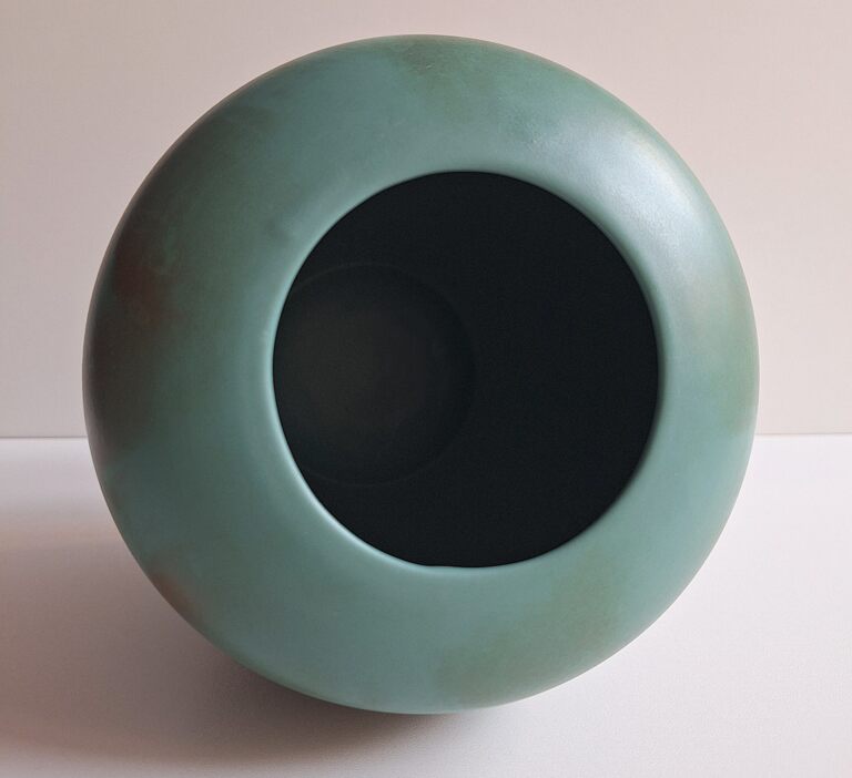 20260616_201626 Ceramiczny Wazon Morski Szmaragd ze Złotym Akcentem