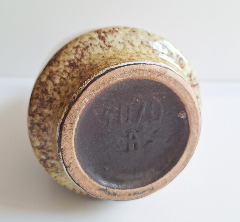 20260617_184449 Wazon Ceramiczny Z Uchem VEB Haldensleben – Model 4070 B