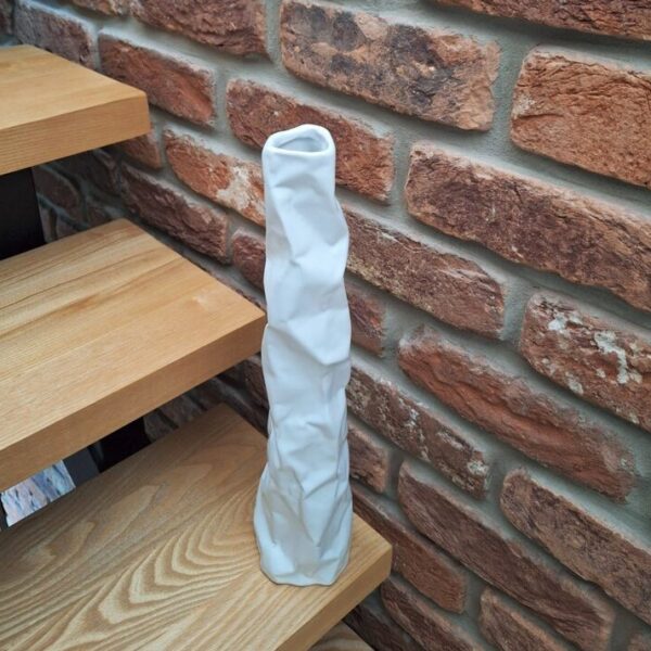 20260621_155146 Smukły Wazon Ceramiczny z Efektem Zagnieceń