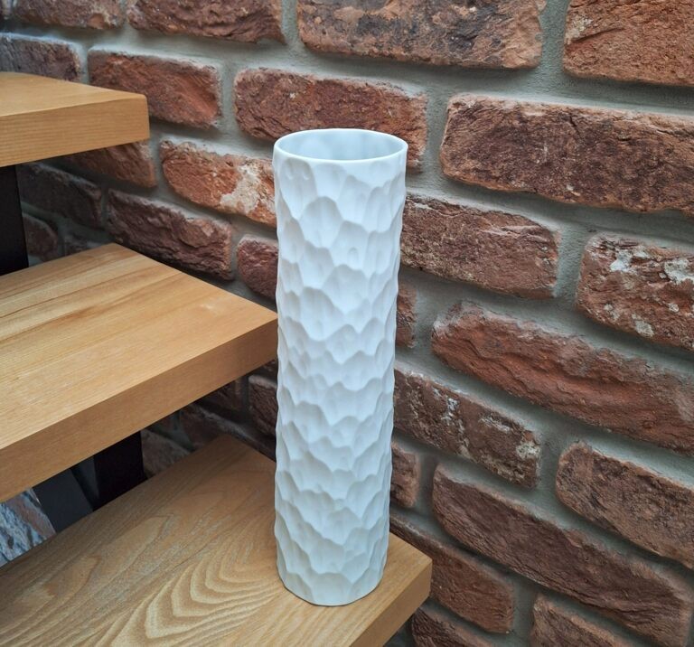 Wazon Thomas Op Art – Biskwitowa Porcelana, Efekt Młotkowania