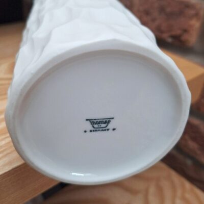 Wazon Thomas Op Art – Biskwitowa Porcelana, Efekt Młotkowania