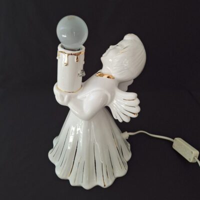 20260709_122305 Porcelanowa Lampka Nocna Aniołek ze Świecą – Vintage