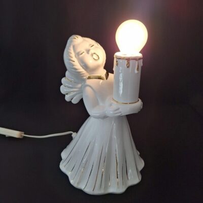 20260709_122638 Porcelanowa Lampka Nocna Aniołek ze Świecą – Vintage
