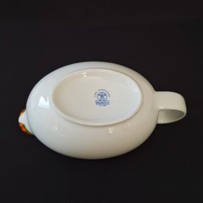 20260709_180941 Porcelanowa sosjerka Wałbrzych - retro z geometrycznym wzorem