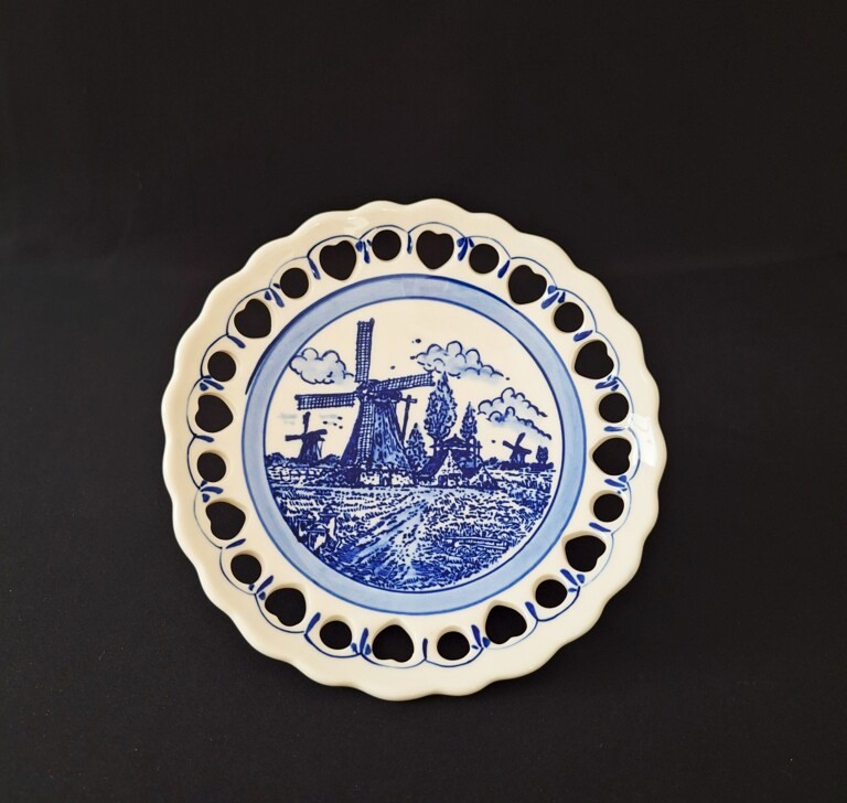 Ażurowy talerz ścienny Delft Blue Handpainted nr 042042