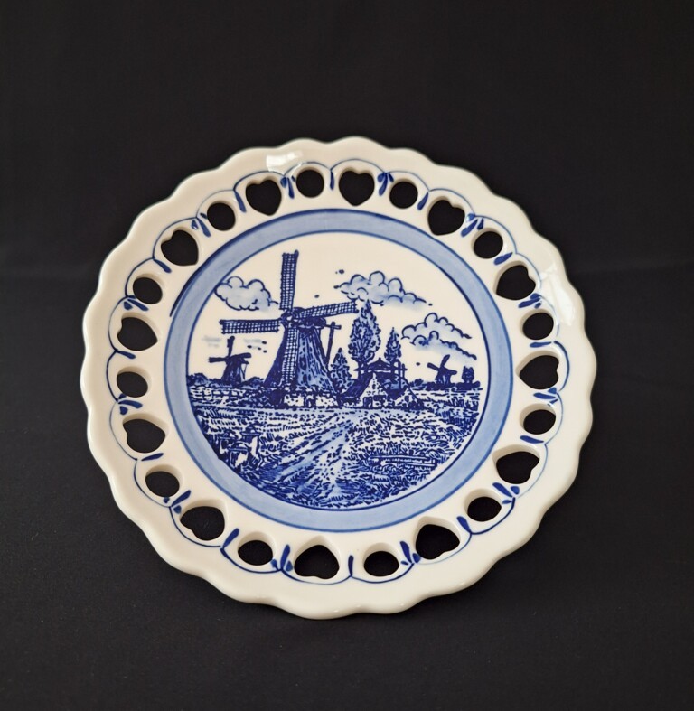 Ażurowy talerz ścienny Delft Blue Handpainted nr 042042