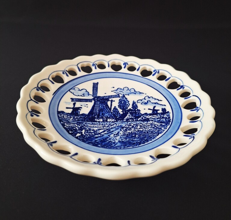 Ażurowy talerz ścienny Delft Blue Handpainted nr 042042