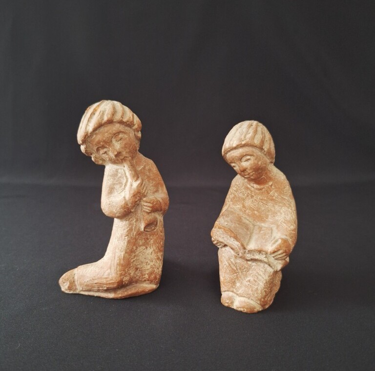 Kolekcjonerski Zestaw Figurek z Terakoty – Styl Vintage