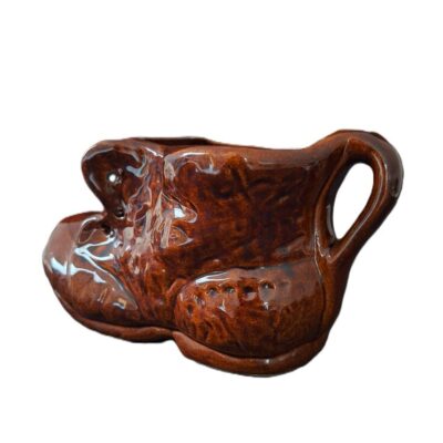 20260715_192114 Ceramiczny But Vintage – Stylowa Doniczka i Ozdoba w Stylu PRL