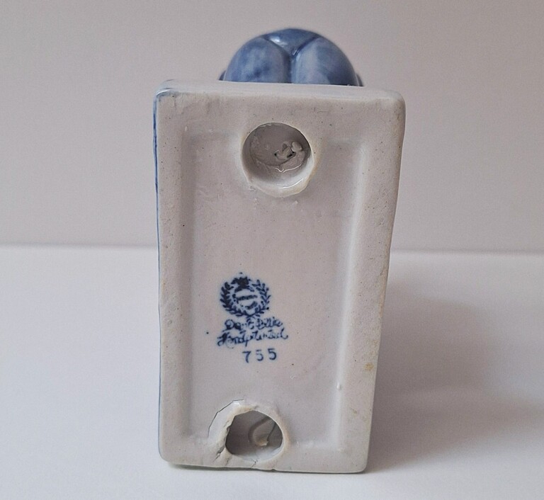 20260716_191826 Holenderska Figurka Vintage „Całująca się Para” – Styl Delft Blue
