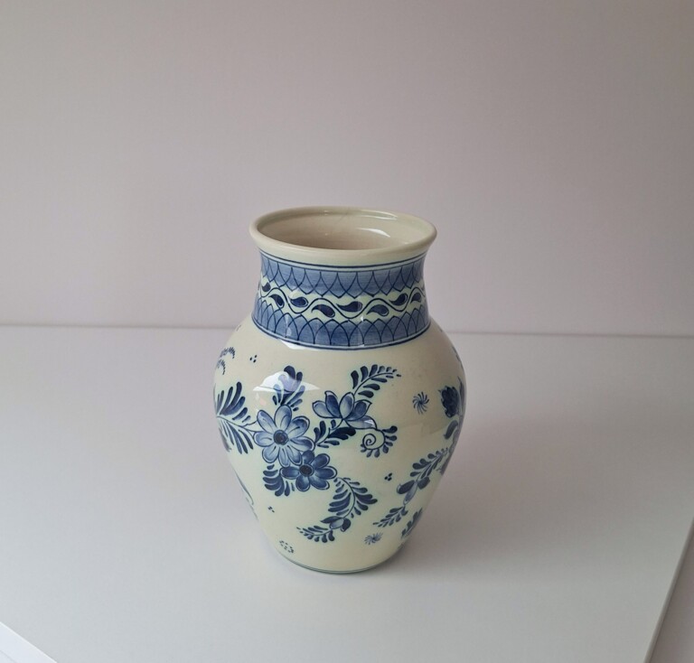 Ceramiczny Wazon Delft Blue - Niebieski Motyw Kwiatowy