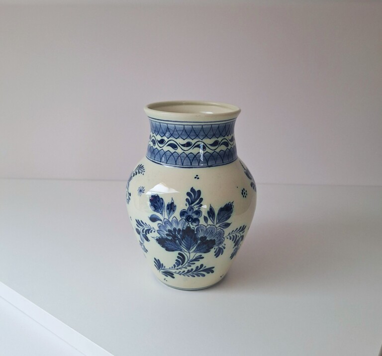 Ceramiczny Wazon Delft Blue - Niebieski Motyw Kwiatowy