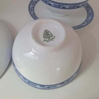 Zestaw 3 porcelanowych miseczek Minh Long ze spodkami