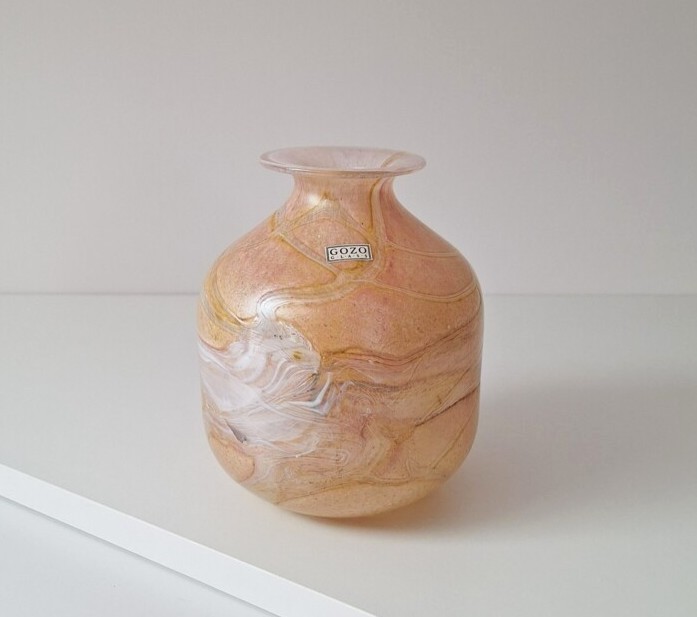 Wazon Szklany Gozo Glass Malta – Brzoskwiniowy Róż i Złoto