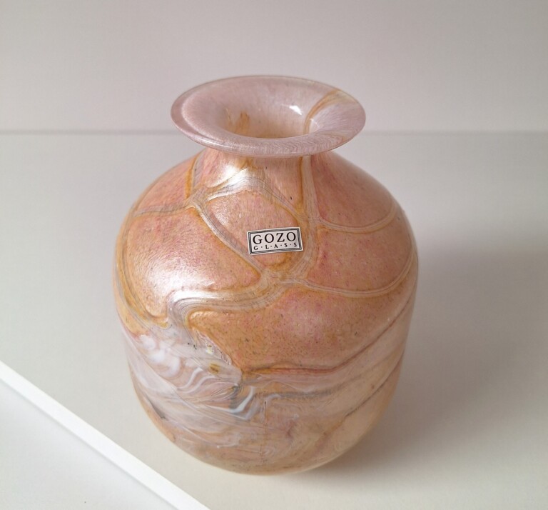 Wazon Szklany Gozo Glass Malta – Brzoskwiniowy Róż i Złoto