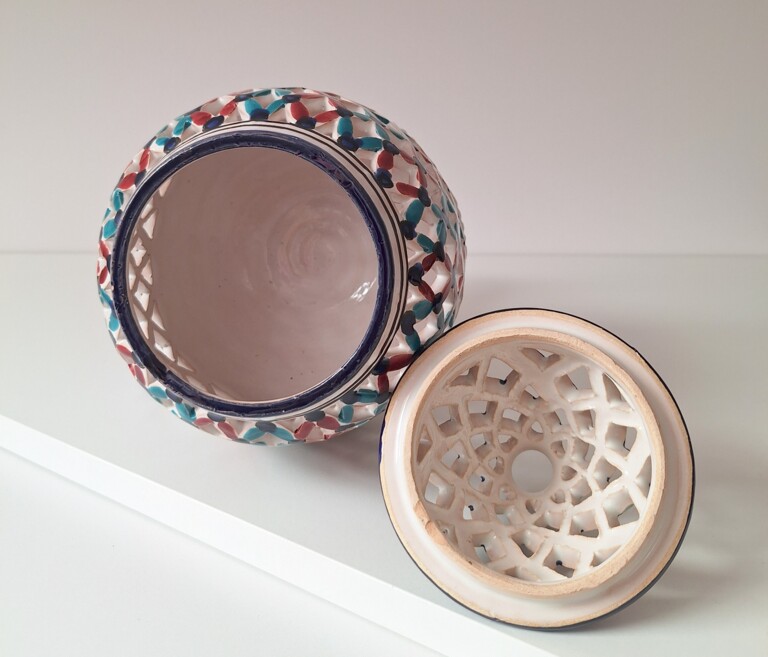 Ceramiczny Lampion Ażurowy - Styl Śródziemnomorski