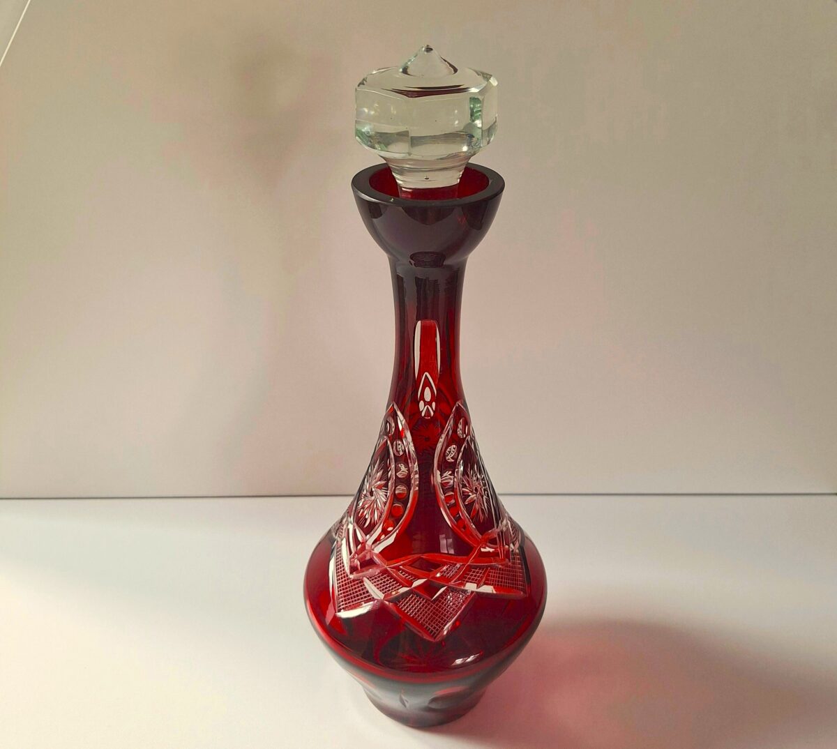 Luksusowa Karafka Kryształowa Rubinowa – Vintage Bohemia