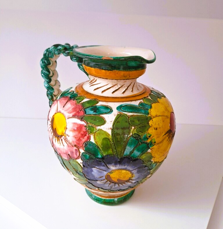 Włoski Dzbanek Majolica Sgraffito – Vintage Rękodzieło