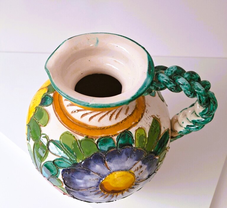 Włoski Dzbanek Majolica Sgraffito – Vintage Rękodzieło