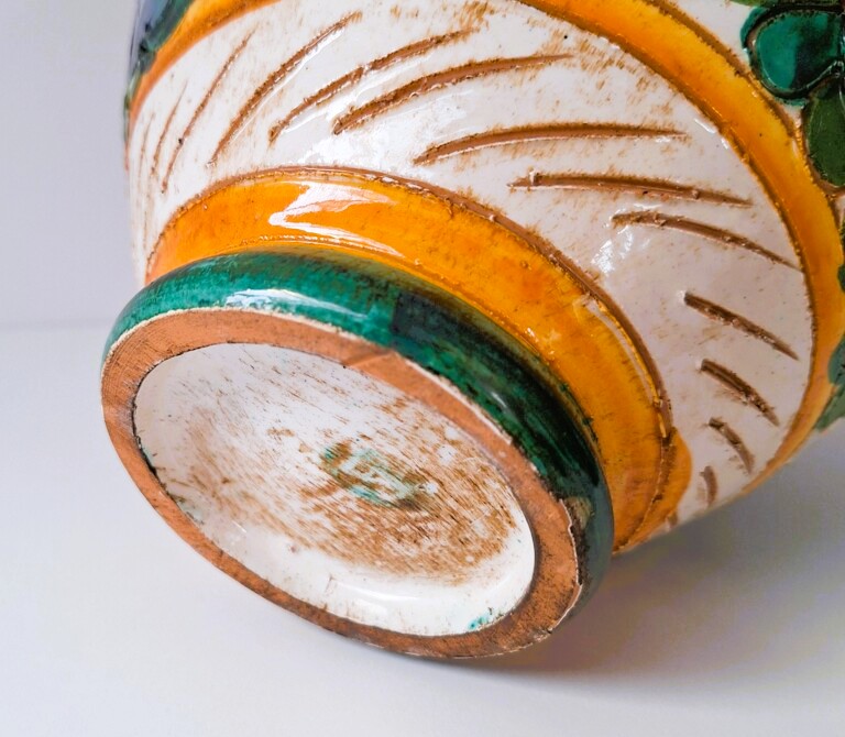 Włoski Dzbanek Majolica Sgraffito – Vintage Rękodzieło