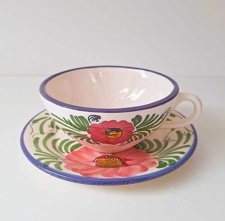 Ceramiczna Filiżanka ze Spodkiem – Kwiatowy Folk