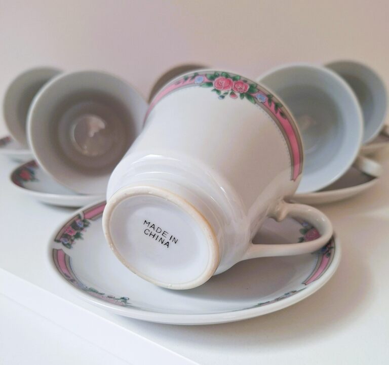 Zestaw 6 Filiżanek Ze Spodkami Vintage – Chińska Porcelana
