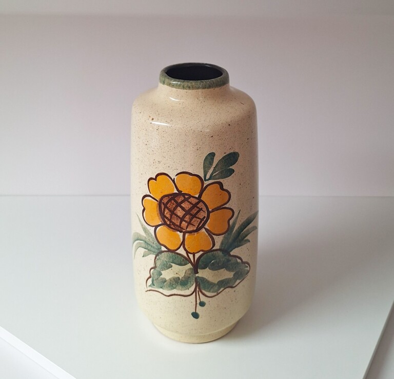 Ceramiczny wazon vintage z motywem słonecznika – z lat 60./70.