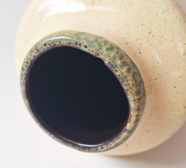 Ceramiczny wazon vintage z motywem słonecznika – z lat 60./70.