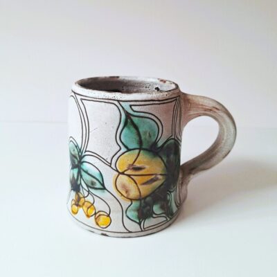 Unikatowy Ceramiczny Kubek Vintage – Sygnowane Rękodzieło