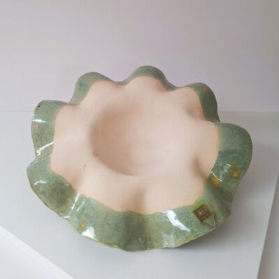 Ceramiczny Kapelusz Ścienny – Unikatowe Rękodzieło