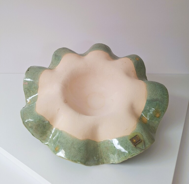 Ceramiczny Kapelusz Ścienny – Unikatowe Rękodzieło