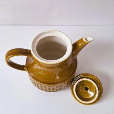 Porcelitowy Dzbanek Retro z Reliefem